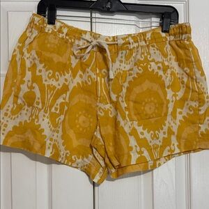 Ivy Jane High Waist Yellow Patterned Shorts